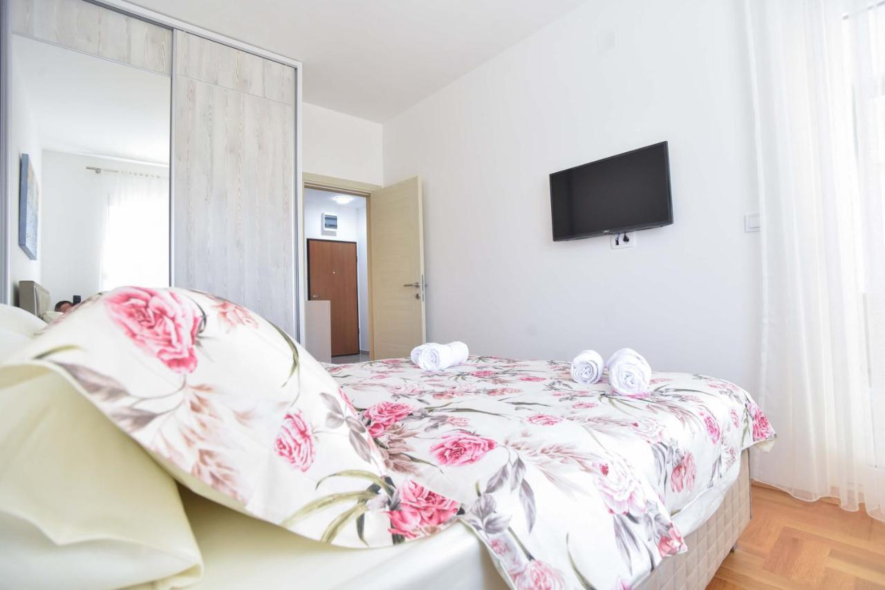 Azure Apartments Budva Exteriör bild