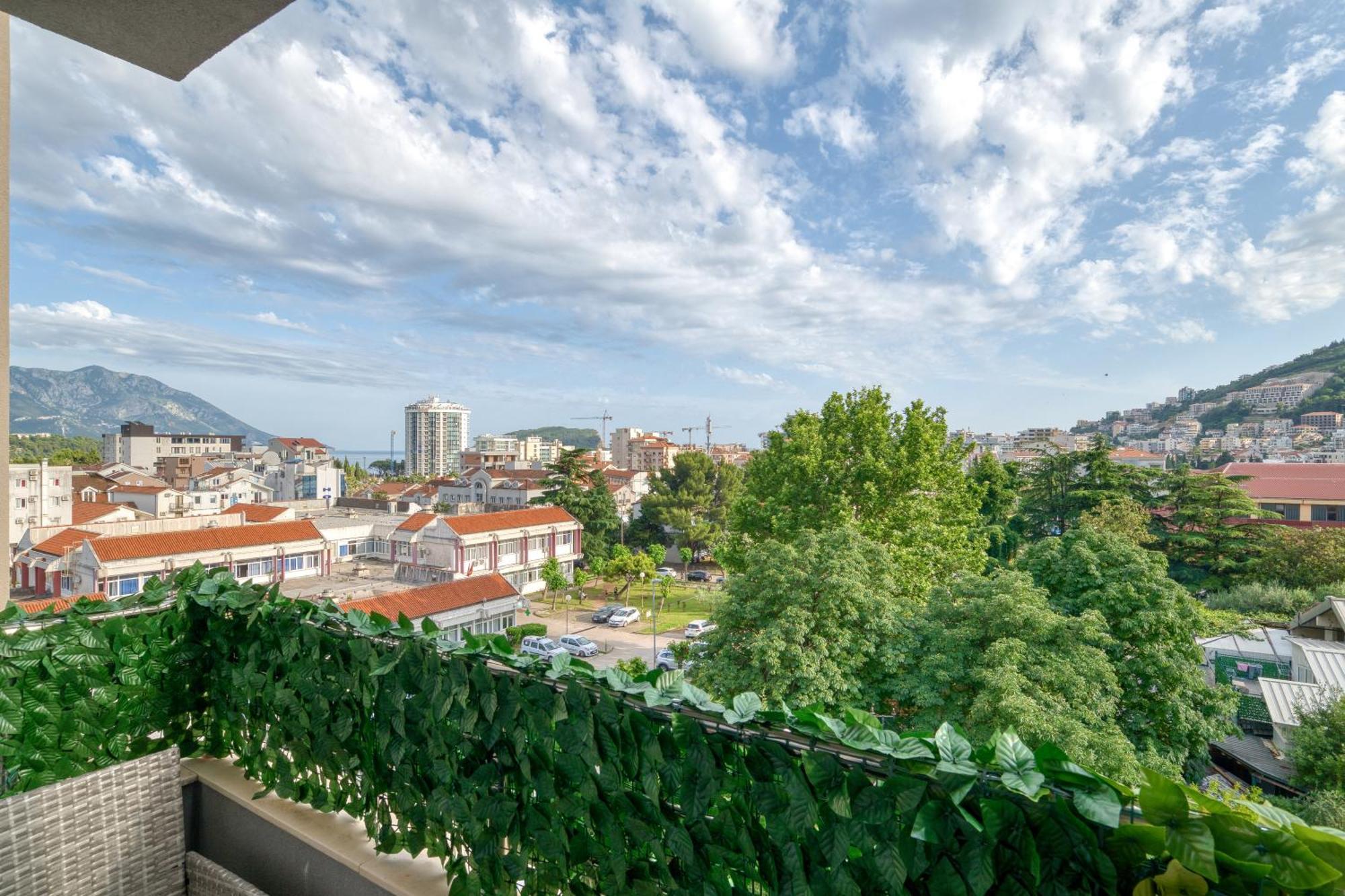 Azure Apartments Budva Exteriör bild