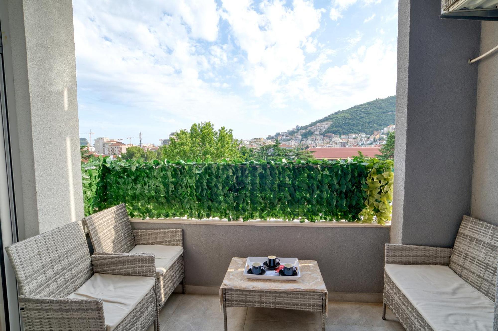 Azure Apartments Budva Exteriör bild