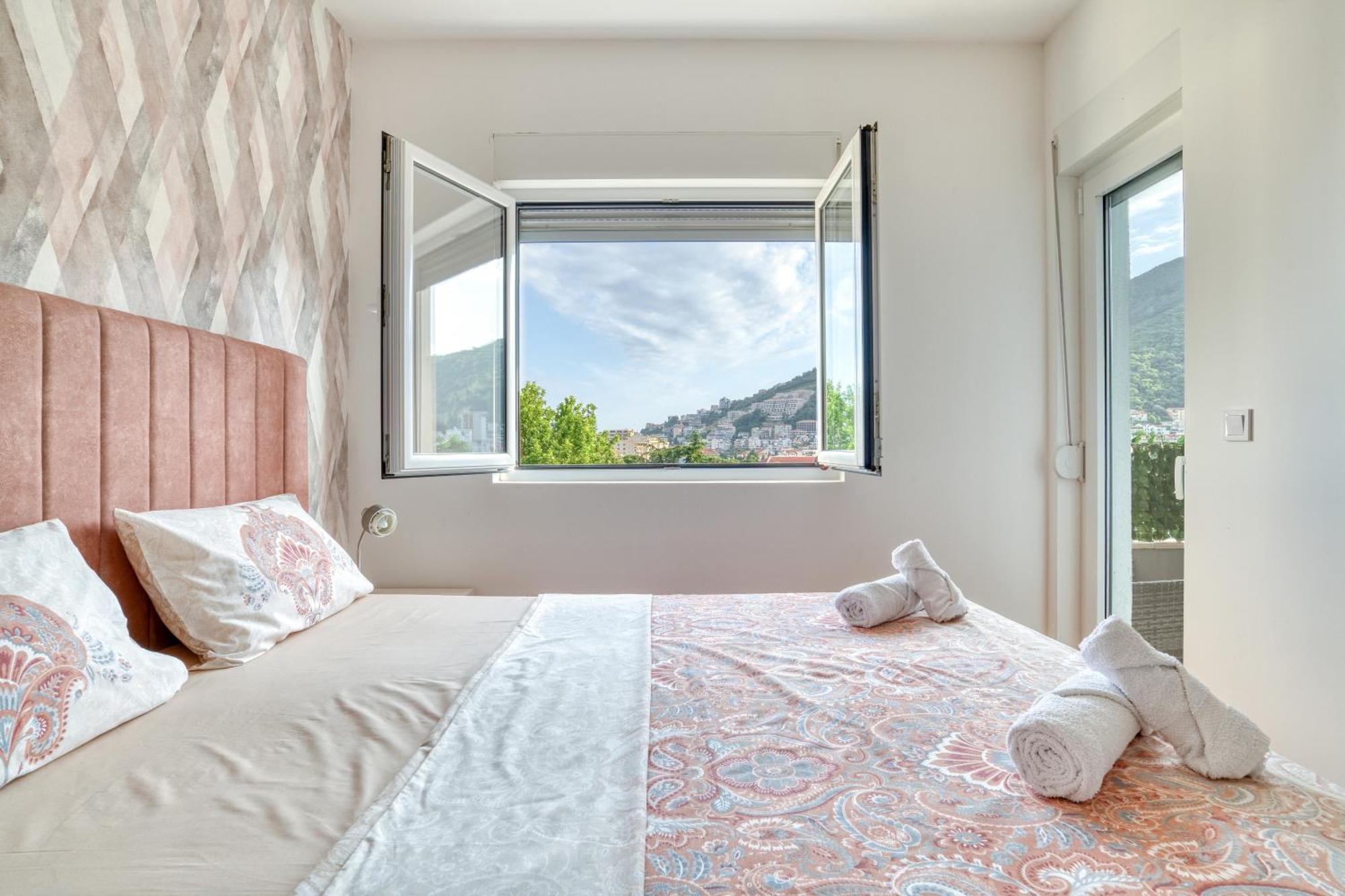 Azure Apartments Budva Exteriör bild